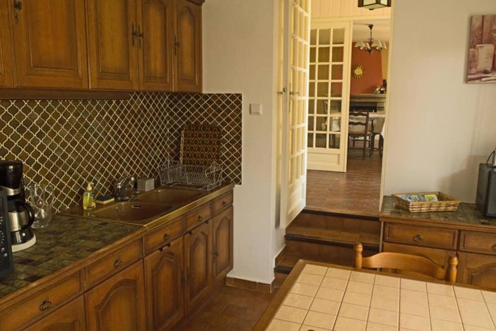 Villa La Lurette, Appartement Et Studio Saint-Étienne-les-Orgues Exteriér fotografie