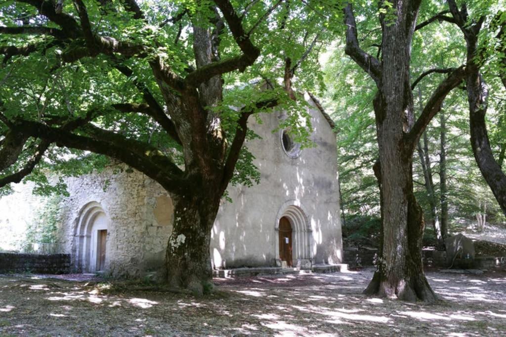Villa La Lurette, Appartement Et Studio Saint-Étienne-les-Orgues Exteriér fotografie