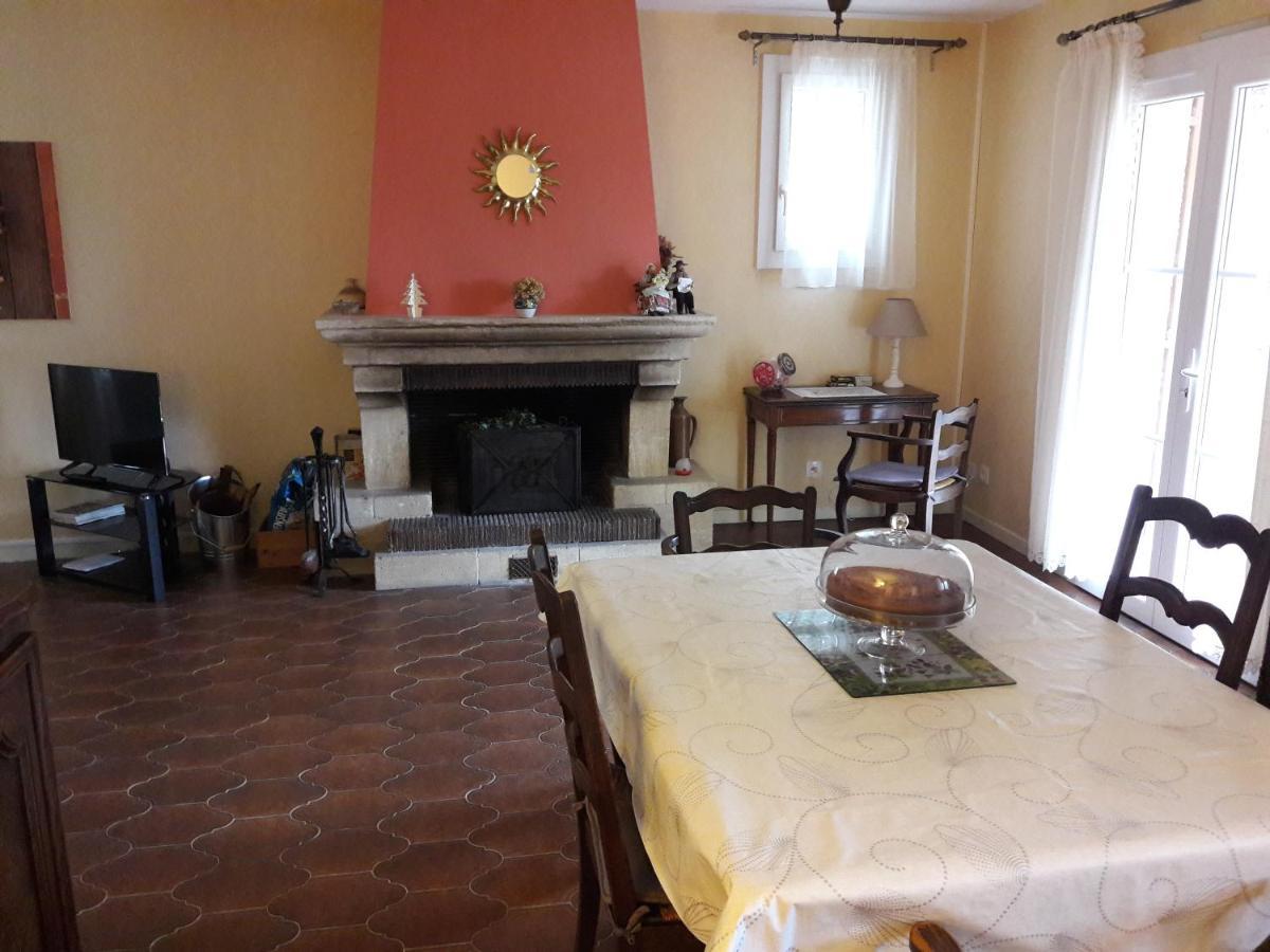 Villa La Lurette, Appartement Et Studio Saint-Étienne-les-Orgues Exteriér fotografie